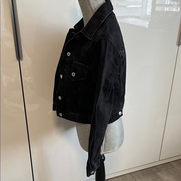 H&M Cropped Black Denim Jacket, Size XS - Picture 4 of 9